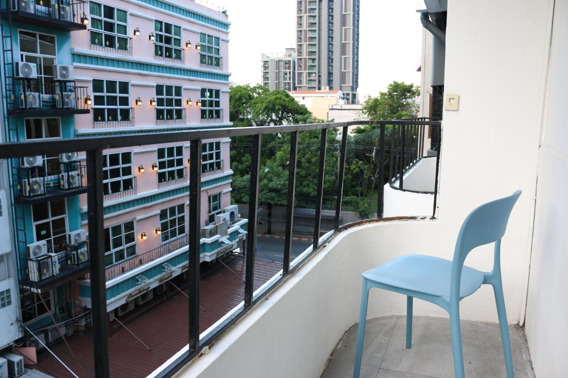 Aparthotel Nato House Ekkamai Bangkok Habitación foto